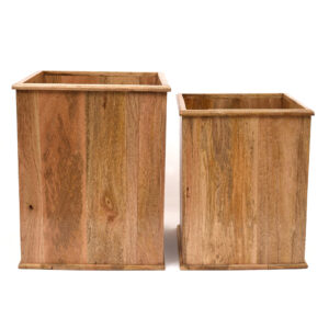 Planters & Vases